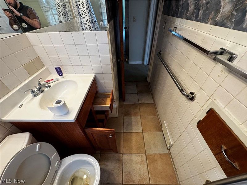 870 Frederick Boulevard , Akron, OH 44320 Photo 21