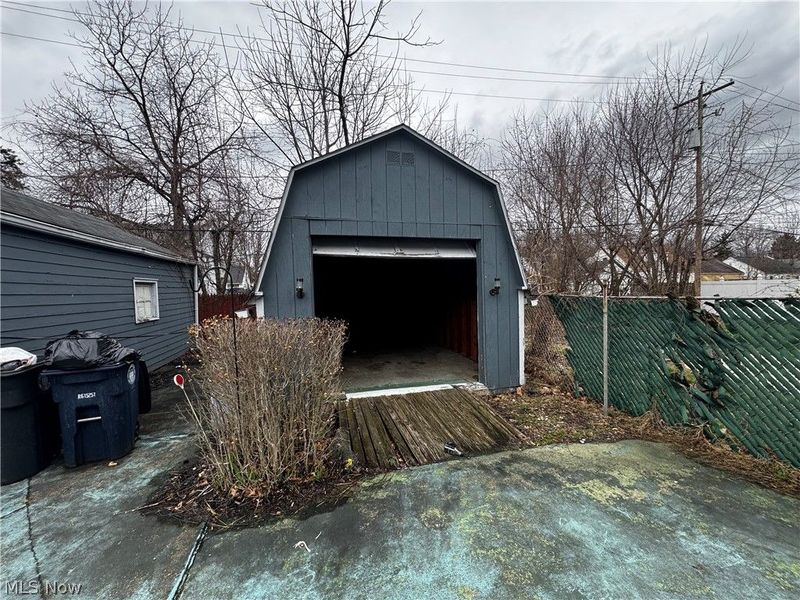 870 Frederick Boulevard, Akron, OH 44320 Photo 3