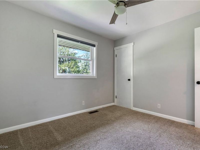 300 Homeworth Road , Alliance, OH 44601 Photo 15