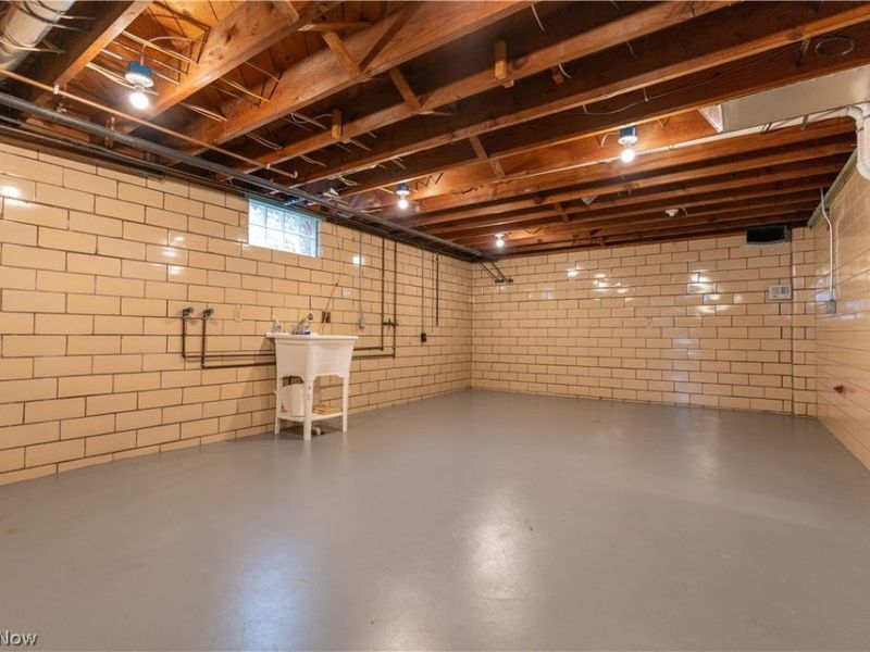 300 Homeworth Road , Alliance, OH 44601 Photo 31