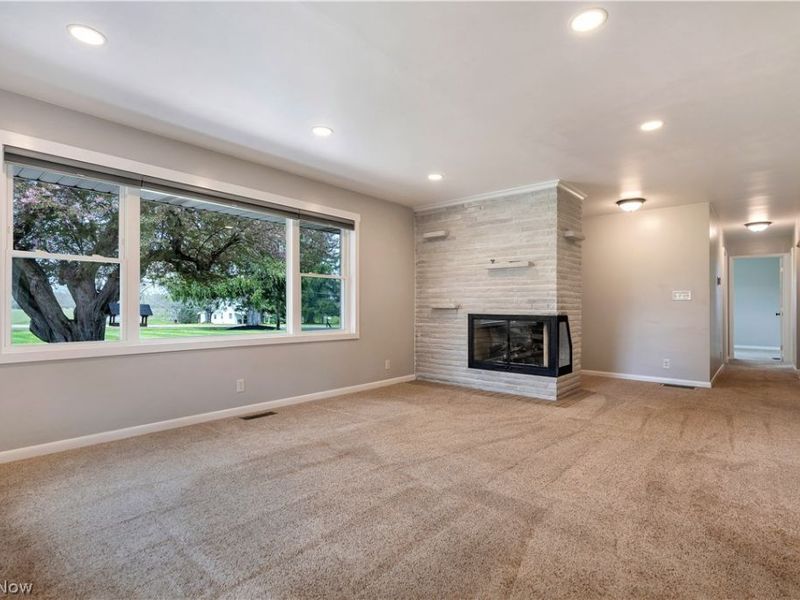 300 Homeworth Road , Alliance, OH 44601 Photo 4