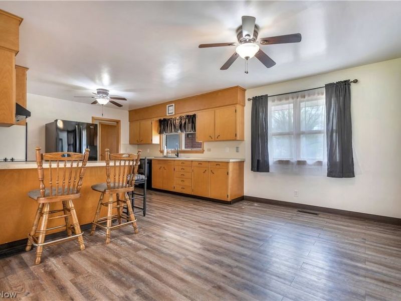 300 Homeworth Road , Alliance, OH 44601 Photo 8