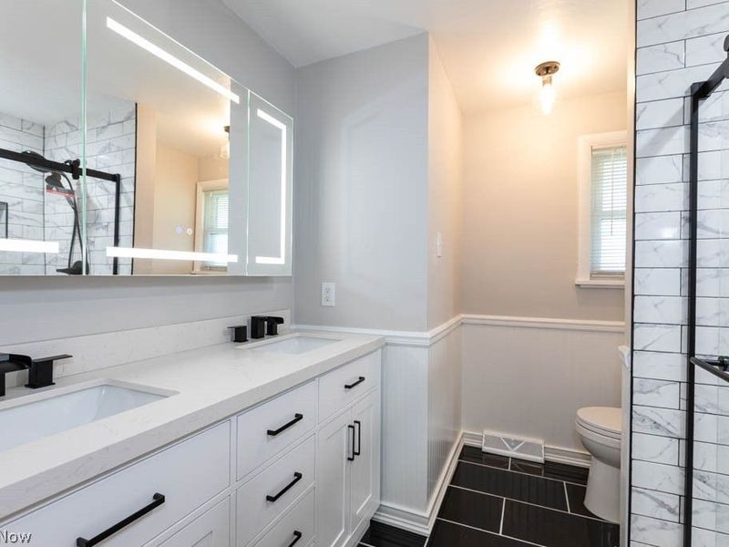 1872 Bremerton Road , Lyndhurst, OH 44124 Photo 14