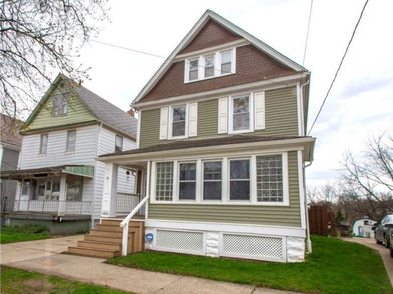 3425 Highview Avenue , Cleveland, OH 44109 Photo 1