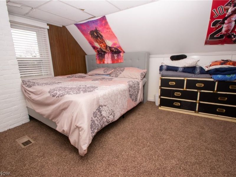 3425 Highview Avenue , Cleveland, OH 44109 Photo 16