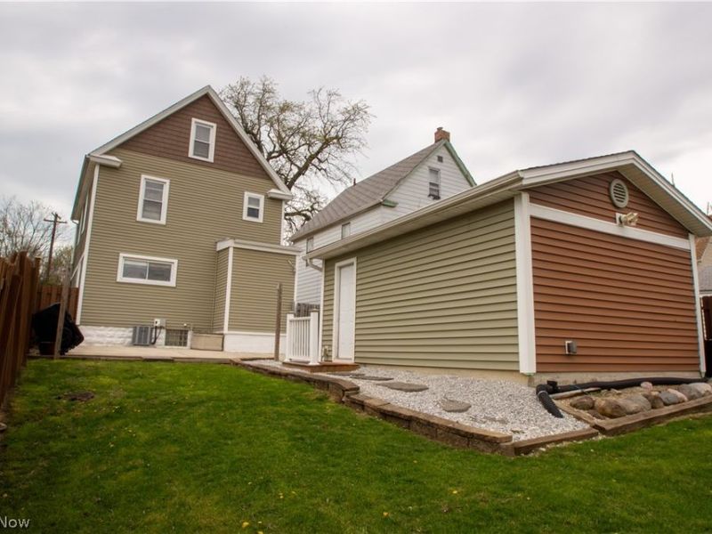 3425 Highview Avenue , Cleveland, OH 44109 Photo 17