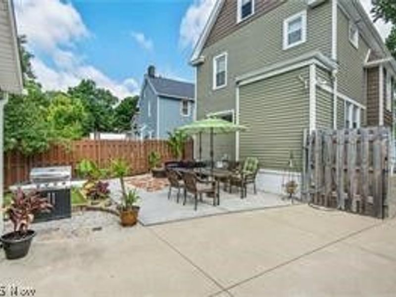 3425 Highview Avenue , Cleveland, OH 44109 Photo 23