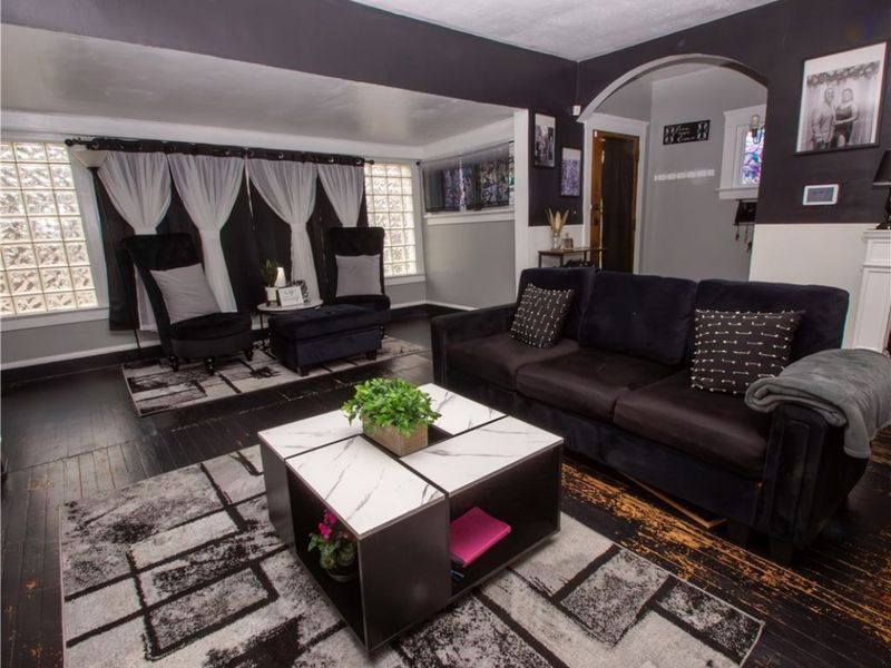 3425 Highview Avenue , Cleveland, OH 44109 Photo 6