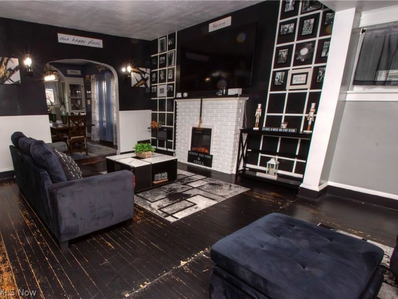 3425 Highview Avenue , Cleveland, OH 44109 Photo 9