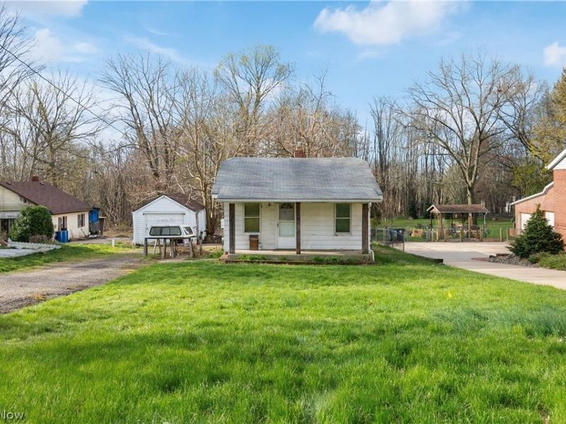 1664 Woods Road , Akron, OH 44306 Photo 1