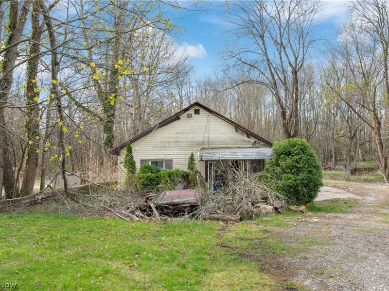 1664 Woods Road, Akron, OH 44306 Photo 2
