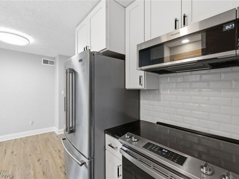 121 Beck Road , Avon Lake, OH 44012 Photo 10