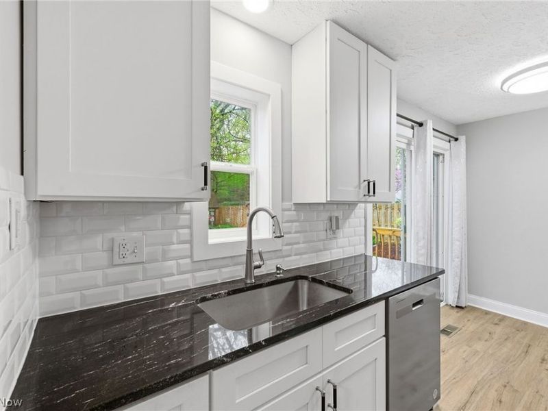 121 Beck Road , Avon Lake, OH 44012 Photo 9