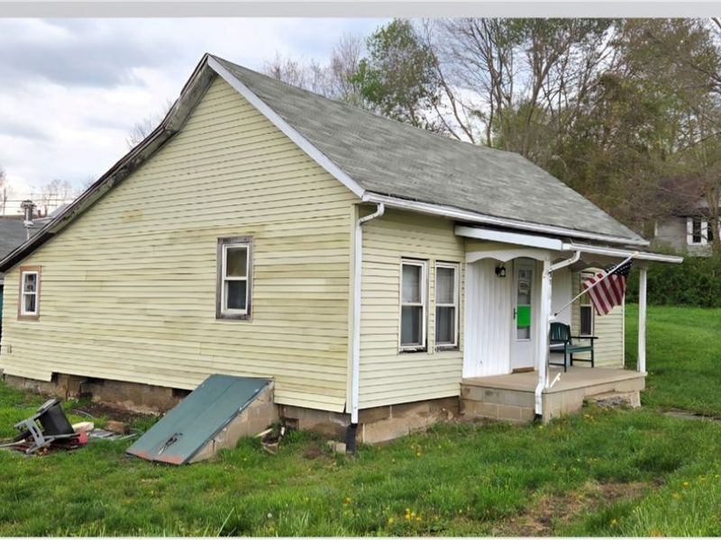 15711 Main Street SE, Brownsville, OH 43721 Photo 1