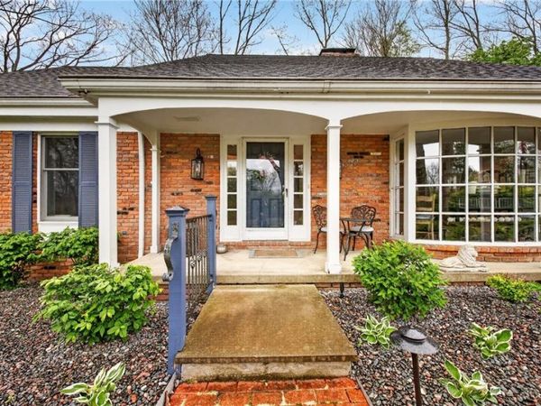 25 Hopewell Trail, Chagrin Falls, OH 44022