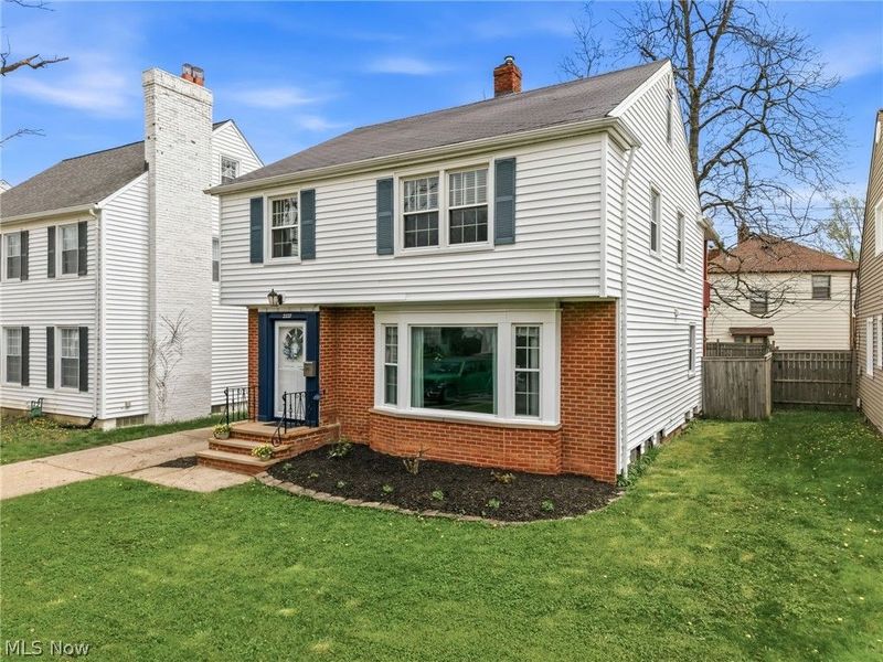 2227 Fenwick Road, University Heights, OH 44118 Photo 2