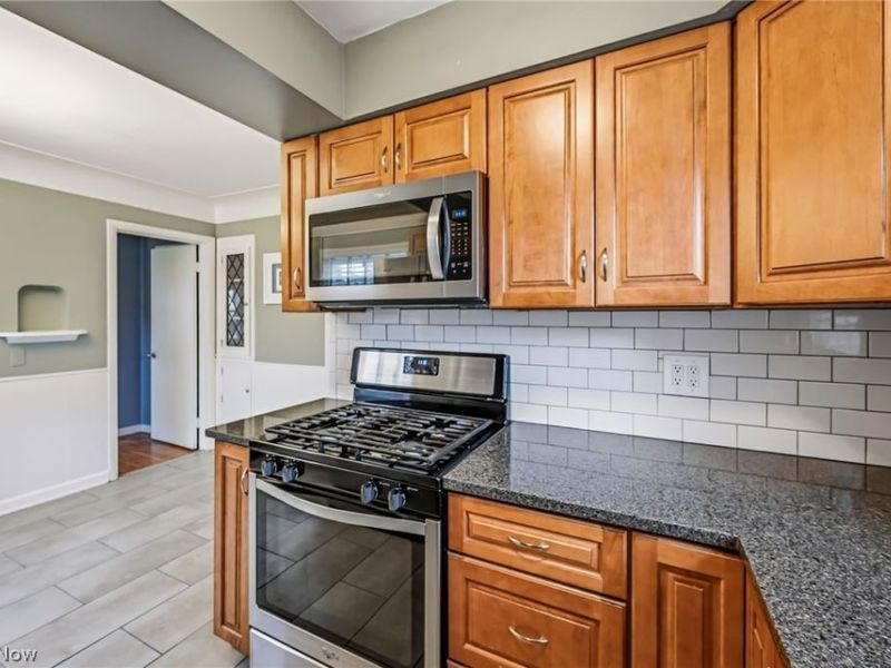 2227 Fenwick Road, University Heights, OH 44118 Photo 21