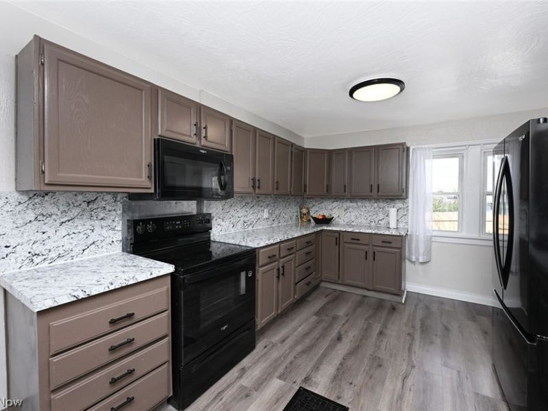 1292 Diagonal Road , Akron, OH 44307 Photo 20