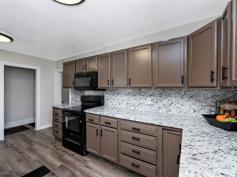 1292 Diagonal Road , Akron, OH 44307 Photo 21