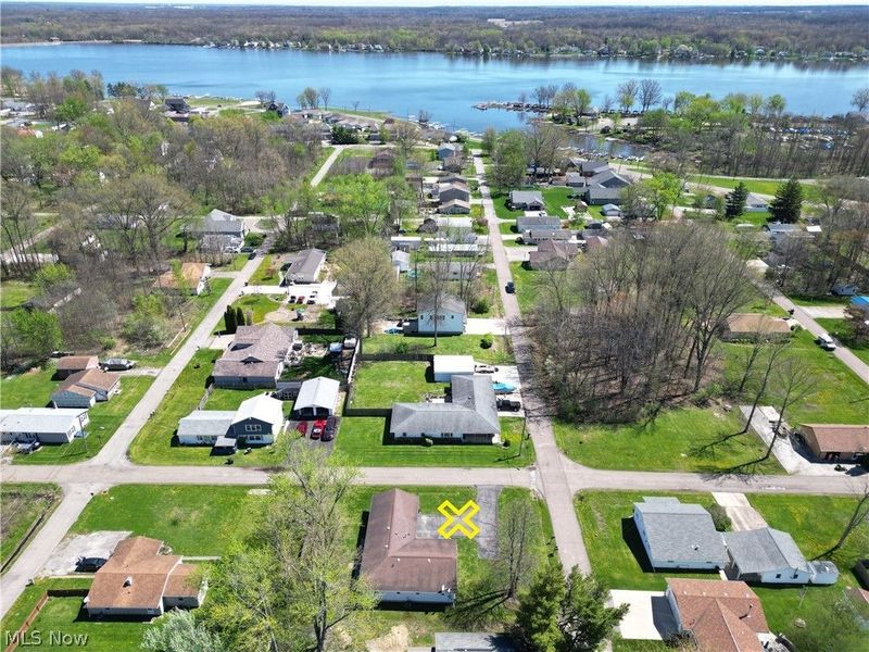 17604 Olive Avenue , Lake Milton, OH 44429 Photo 2