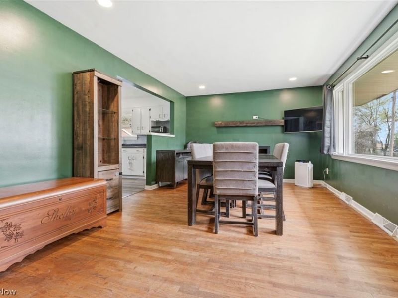 1157 Woodland Avenue , Alliance, OH 44601 Photo 3