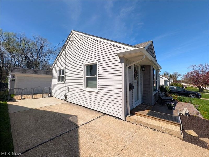 1140 Iroquois Avenue , Mayfield Heights, OH 44124 Photo 16