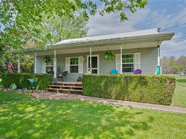 297 Hales Landing, Elizabeth, WV 26143