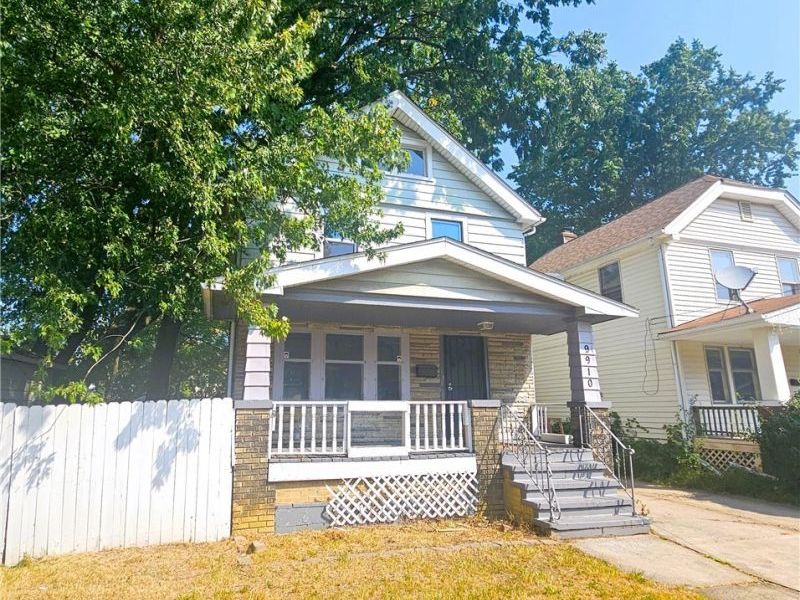 9910 Zimmer Avenue , Cleveland, OH 44102 Photo 1