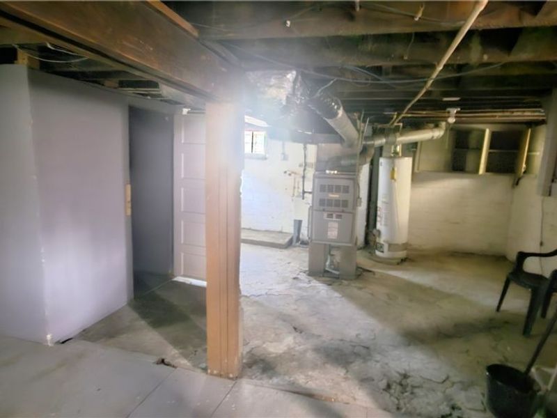 9910 Zimmer Avenue , Cleveland, OH 44102 Photo 19