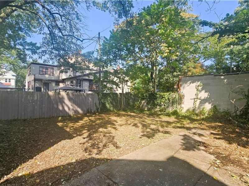 9910 Zimmer Avenue , Cleveland, OH 44102 Photo 2