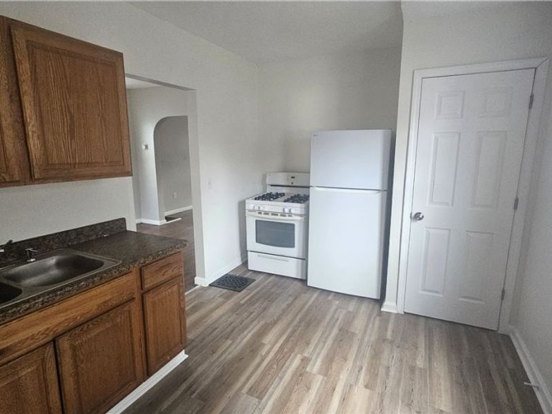 2110 W 85th Street, Cleveland, OH 44102 Photo 3