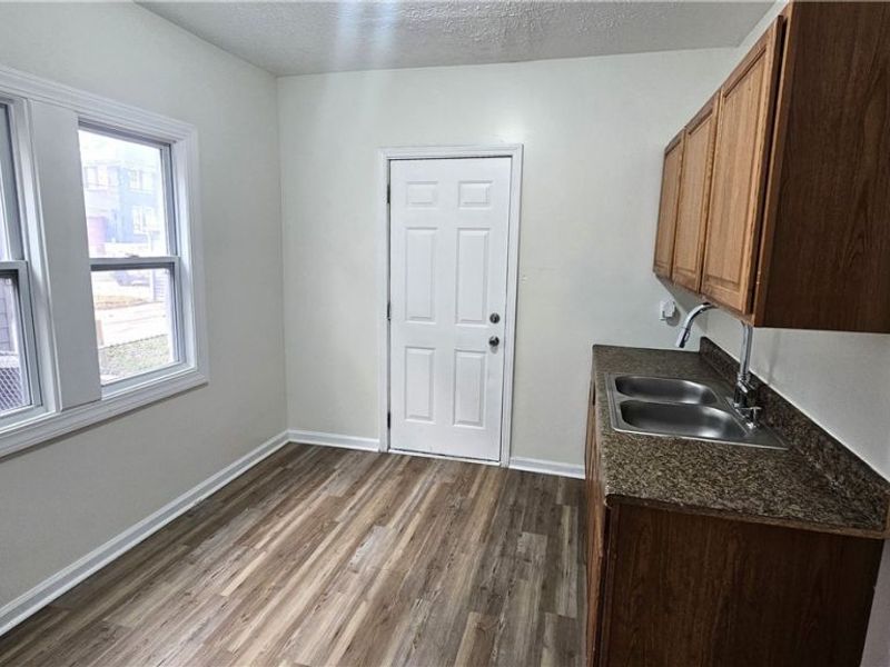 2110 W 85th Street, Cleveland, OH 44102 Photo 4