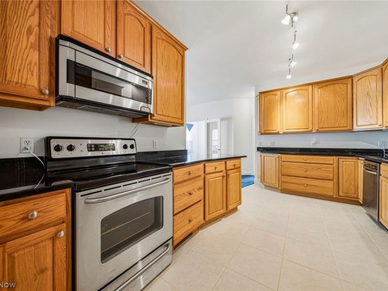 1021 Outrigger Cove , Painesville Township, OH 44077 Photo 5