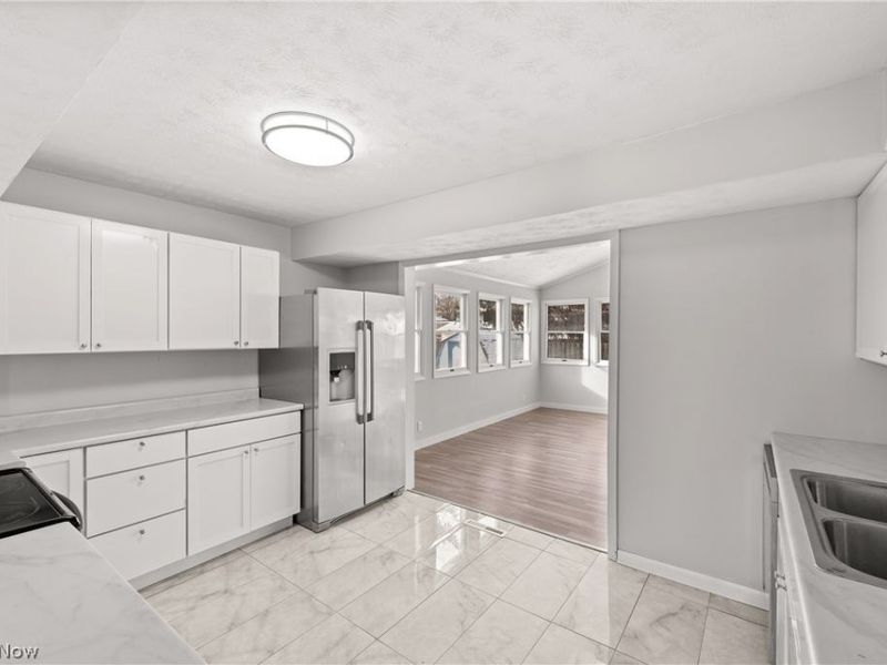 8760 Priem Road , Strongsville, OH 44149 Photo 15