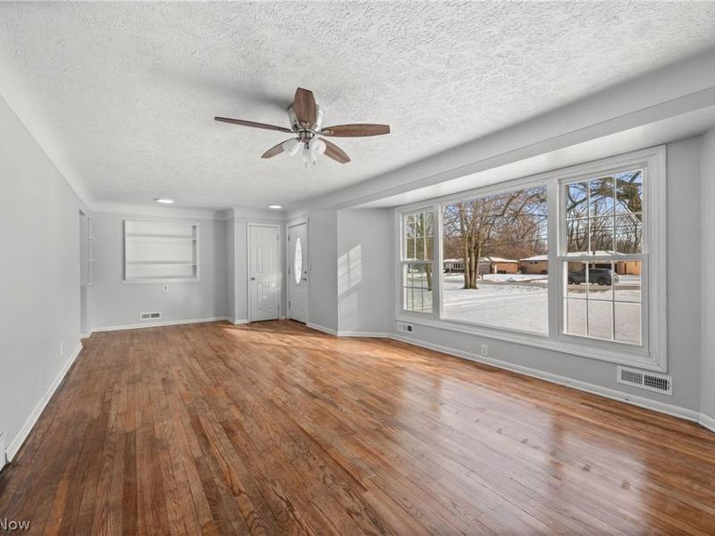 8760 Priem Road , Strongsville, OH 44149 Photo 2