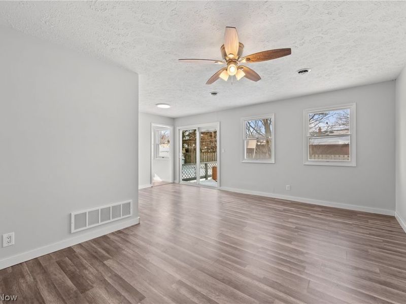 8760 Priem Road , Strongsville, OH 44149 Photo 24