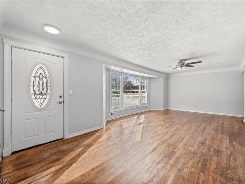 8760 Priem Road , Strongsville, OH 44149 Photo 4