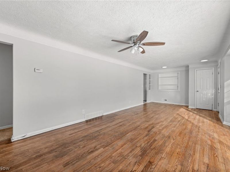 8760 Priem Road , Strongsville, OH 44149 Photo 6