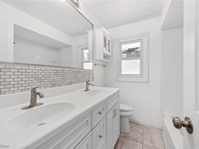 8760 Priem Road , Strongsville, OH 44149 Photo 7