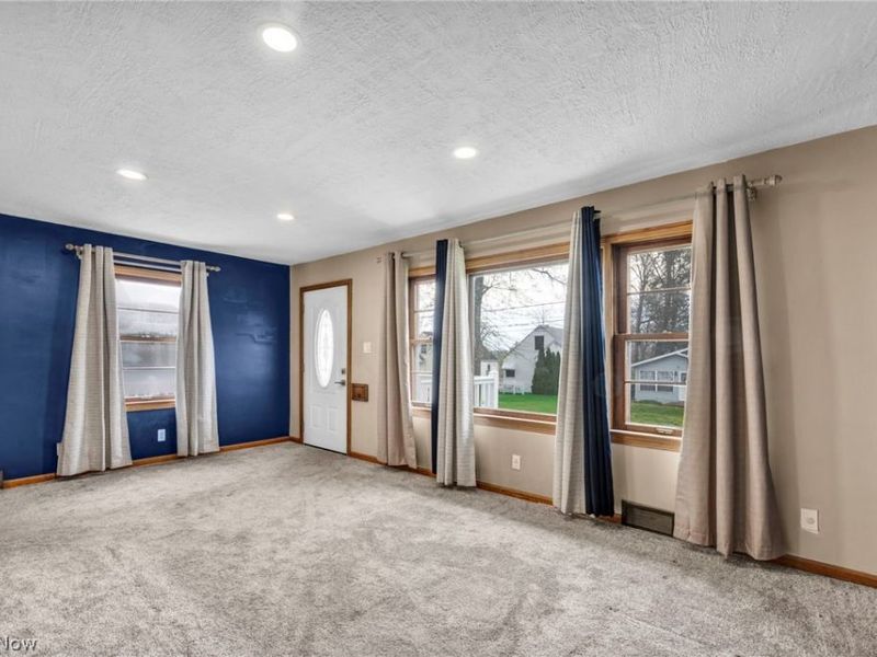 2676 Christensen Avenue , Akron, OH 44314 Photo 10