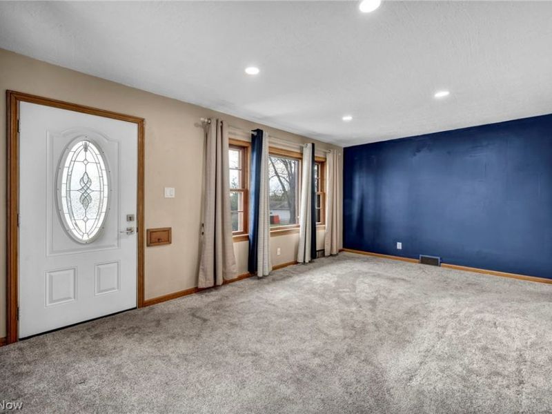 2676 Christensen Avenue , Akron, OH 44314 Photo 8