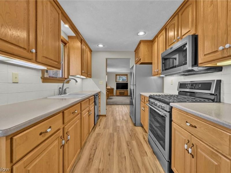 5637 Griffith Avenue NW, North Canton, OH 44720 Photo 18