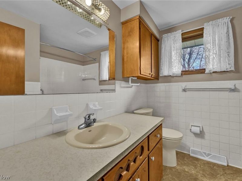 5637 Griffith Avenue NW, North Canton, OH 44720 Photo 19