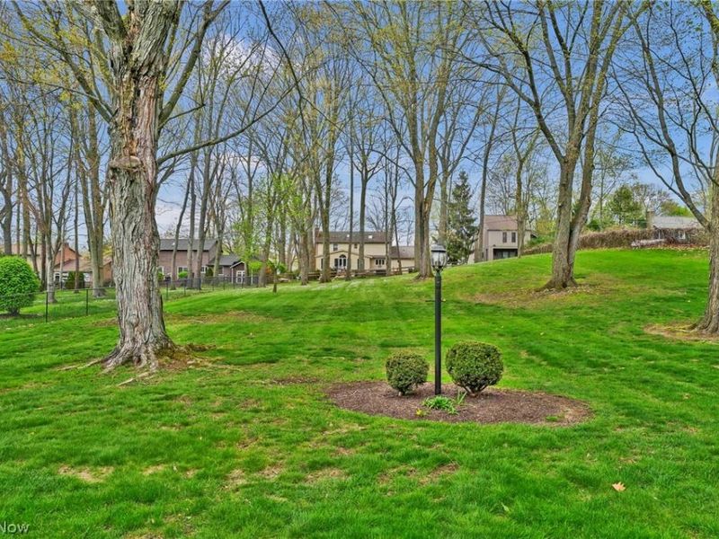 5637 Griffith Avenue NW, North Canton, OH 44720 Photo 3