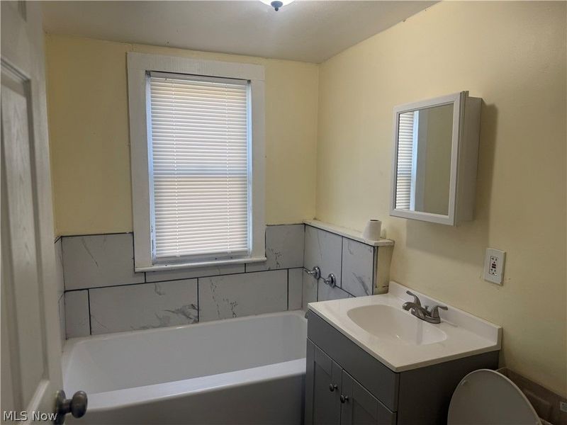 10318 Somerset Avenue , Cleveland, OH 44108 Photo 12