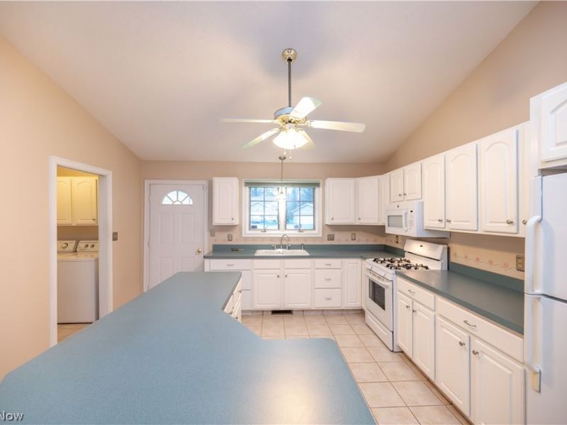 521 Wilcox Lane , Unit B, Austintown, OH 44515 Photo 14