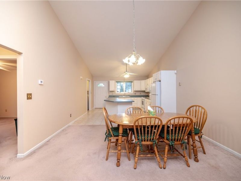 521 Wilcox Lane , Unit B, Austintown, OH 44515 Photo 16