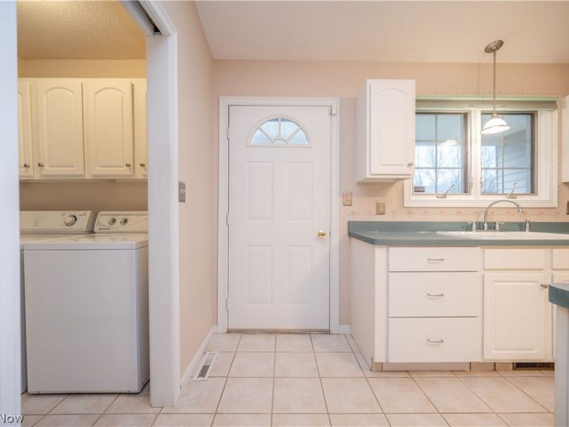 521 Wilcox Lane , Unit B, Austintown, OH 44515 Photo 26