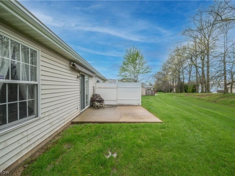 521 Wilcox Lane , Unit B, Austintown, OH 44515 Photo 4