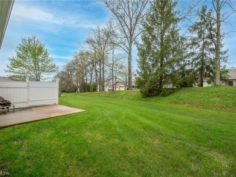 521 Wilcox Lane , Unit B, Austintown, OH 44515 Photo 7